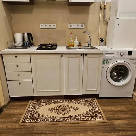 Apartamentai Centre, Prie Stoties